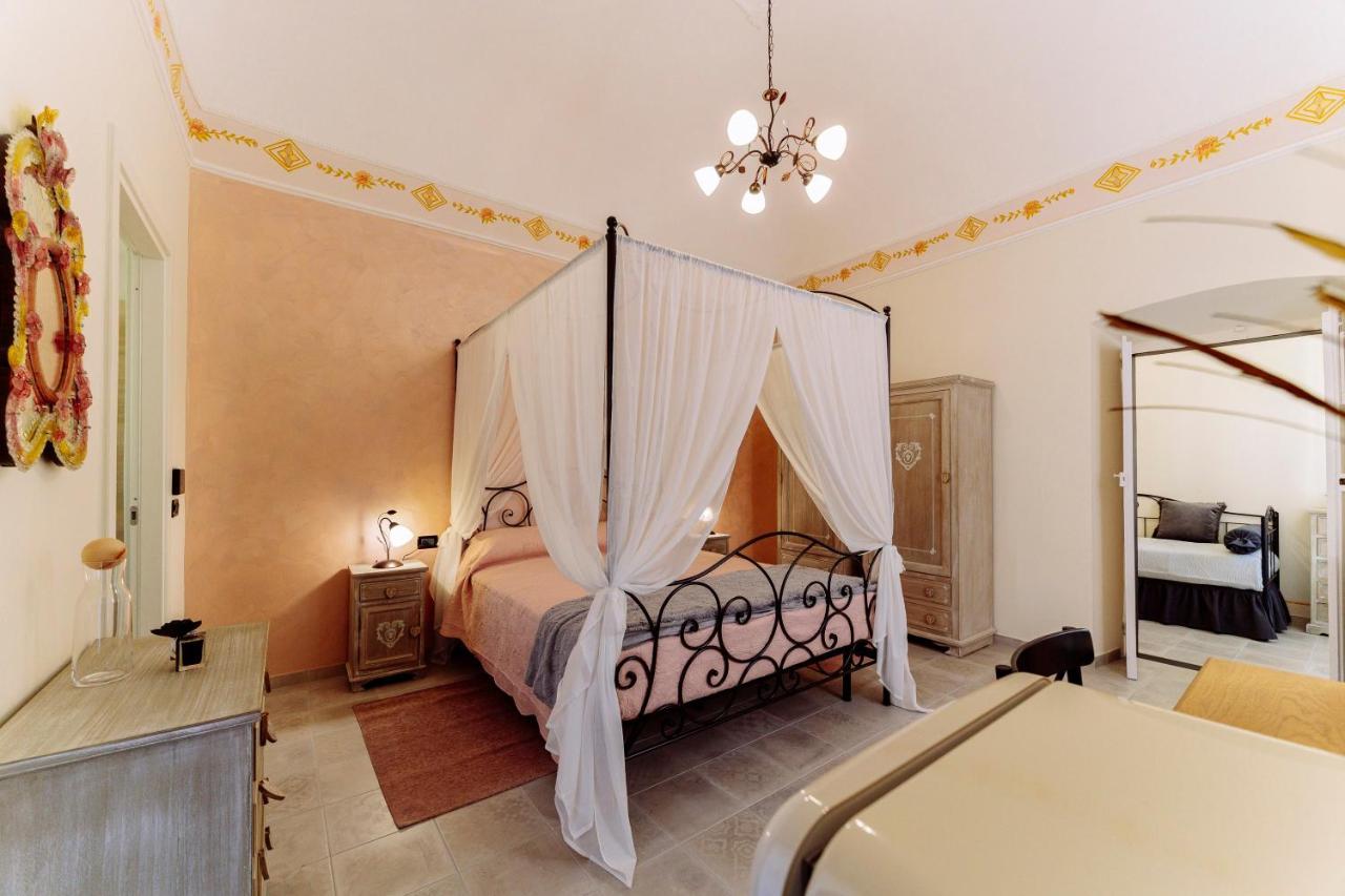 Come Nelle Favole The Classic B&B Тойрано Экстерьер фото