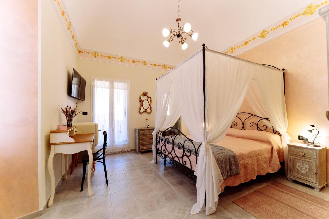 Come Nelle Favole The Classic B&B Тойрано Экстерьер фото